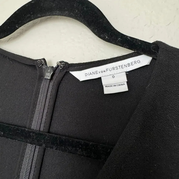 Diane von Furstenberg Womens Dilena Sheath Dress 0 Black Viscose Long Sleeve Zip - Picture 3 of 5